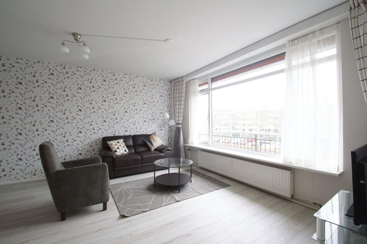 Bright 99 m² corner apartment with balcony in Voorburg - Image 5