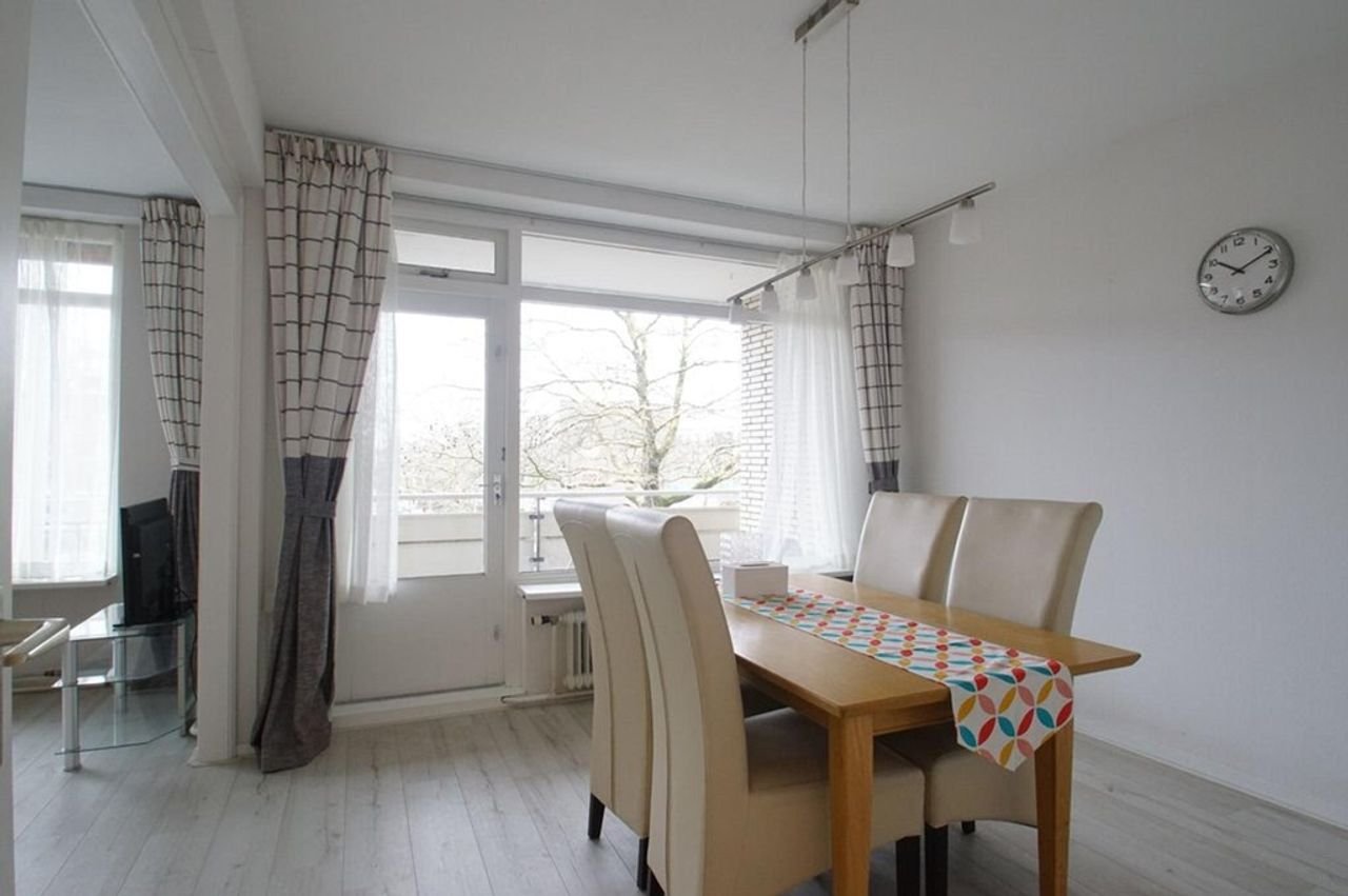 Bright 99 m² corner apartment with balcony in Voorburg - Image 8