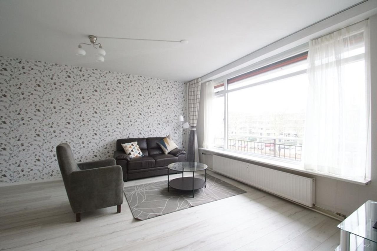 Bright 99 m² corner apartment with balcony in Voorburg - Image 6