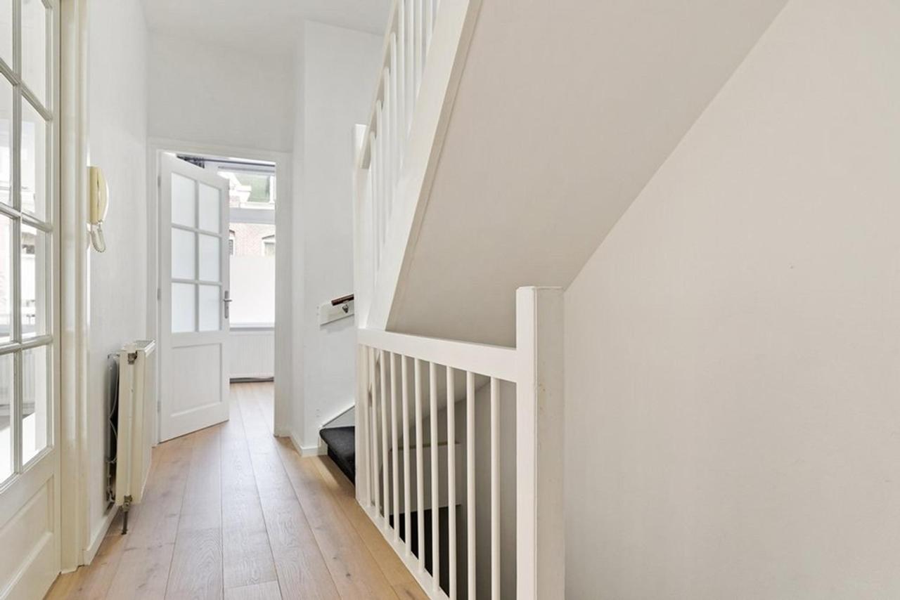 145 m2 wonen met 3 balkons in Den Haag - Afbeelding 2