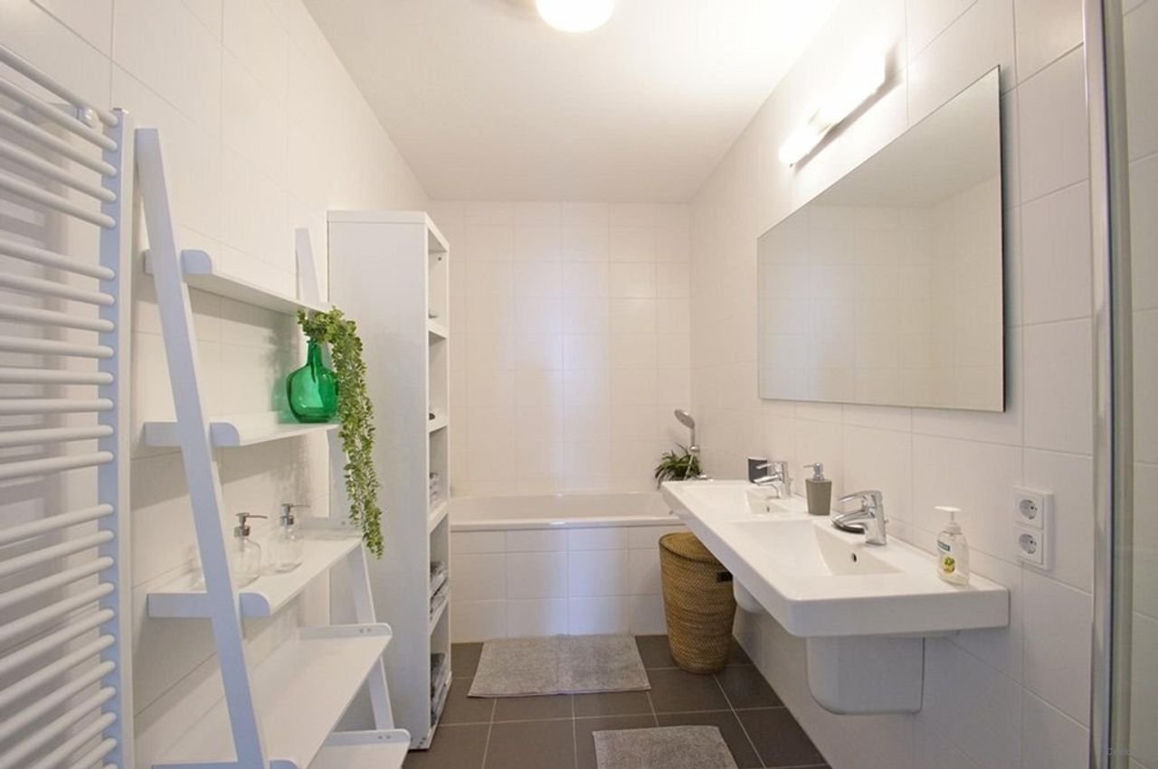 Gemeubileerd appartement op de 19e verdieping - Afbeelding 10