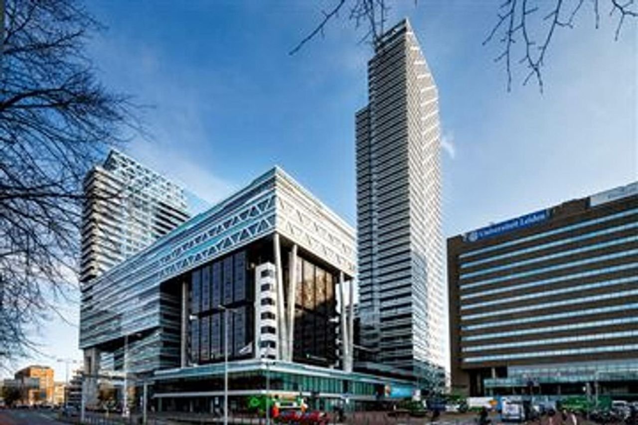 Gemeubileerd appartement op de 19e verdieping - Afbeelding 2