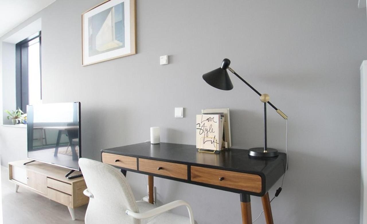 Furnished apartment on the 11th floor next to The Hague Central Station - Image 6