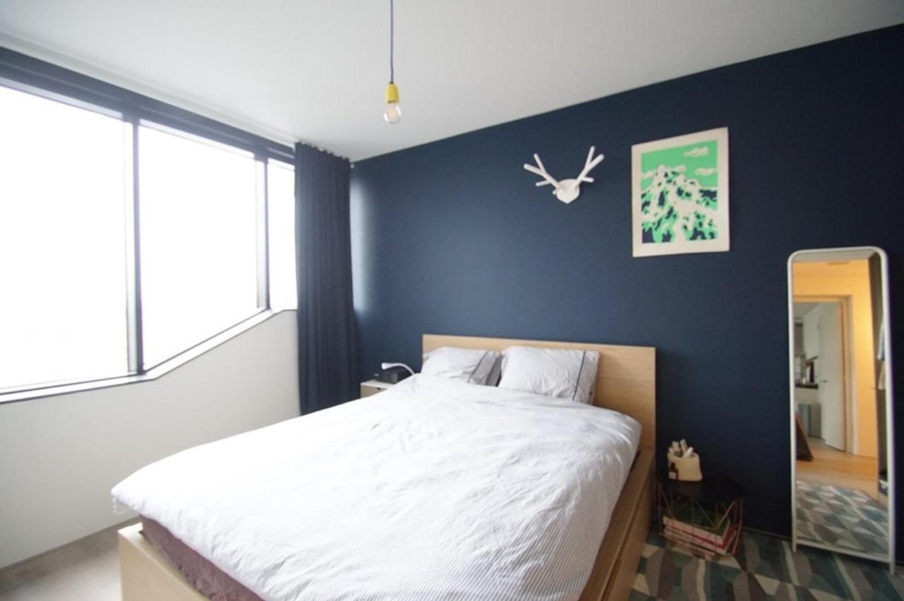 Furnished apartment on the 11th floor next to The Hague Central Station - Image 11