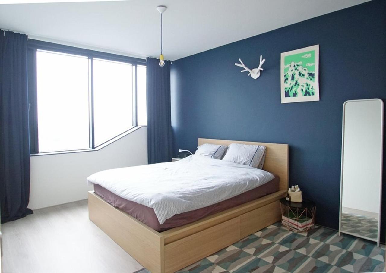 Furnished apartment on the 11th floor next to The Hague Central Station - Image 9