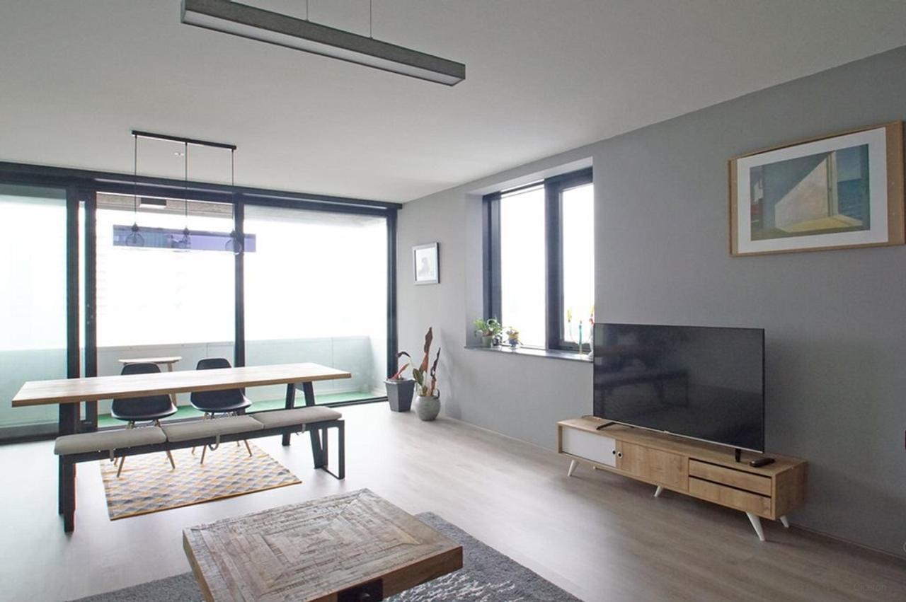 Furnished apartment on the 11th floor next to The Hague Central Station - Image 3