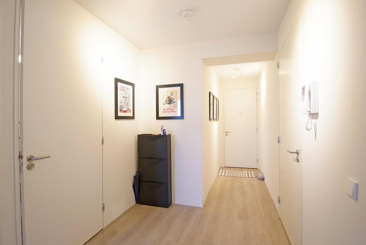 Furnished apartment on the 11th floor next to The Hague Central Station - Image 8