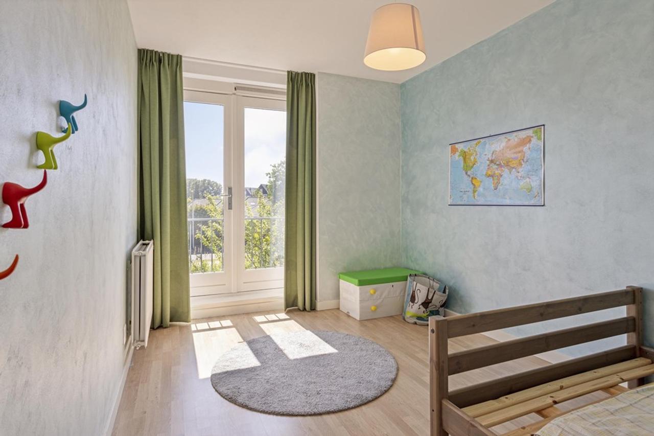 Corner house of 188 m² on the waterfront - Image 21