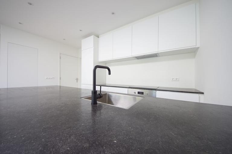 Direct vrij: 2-kamerappartement met terras - Afbeelding 6