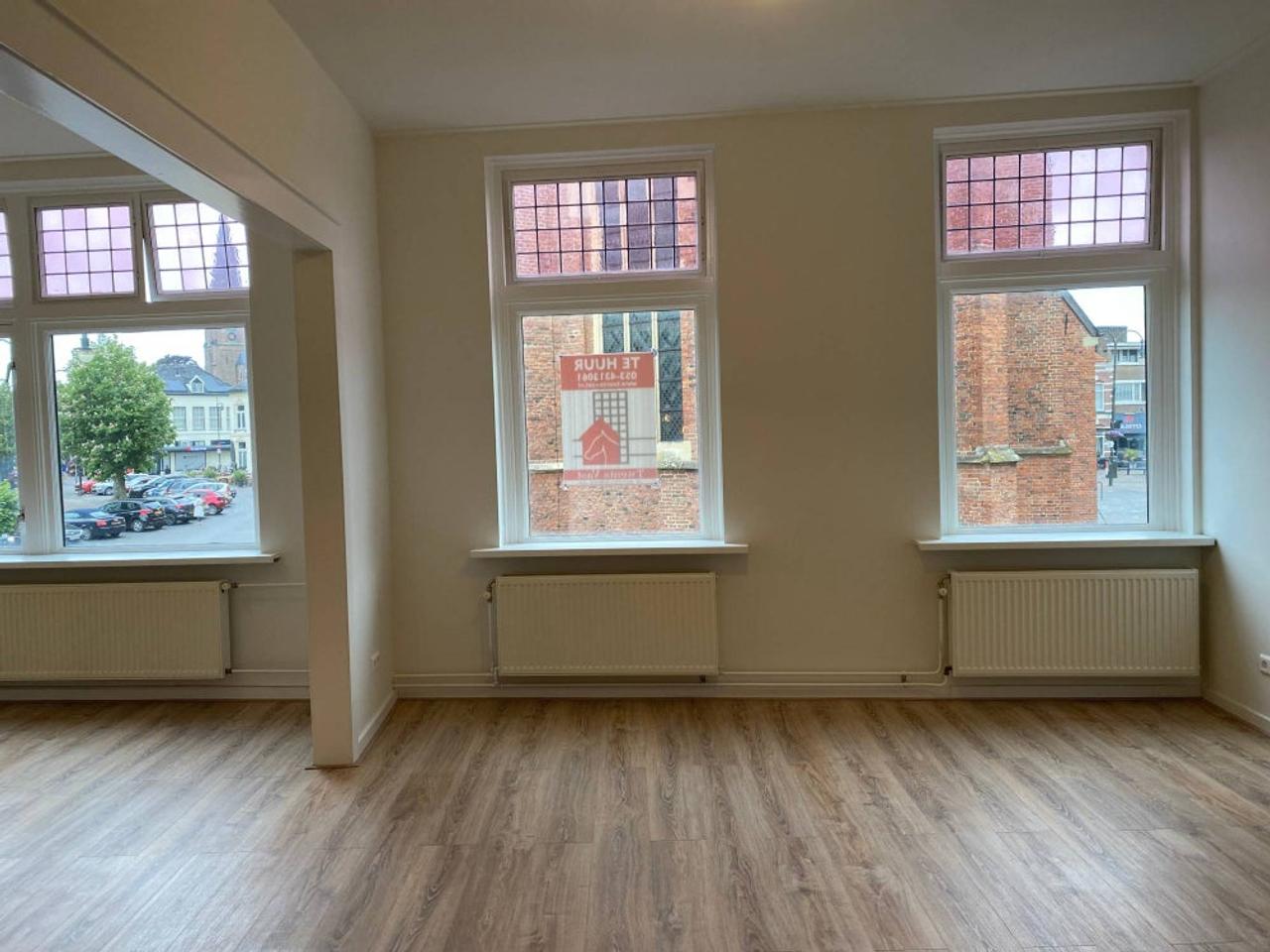 Renovated 150 m² apartment on the Market Square in Winterswijk - Image 3