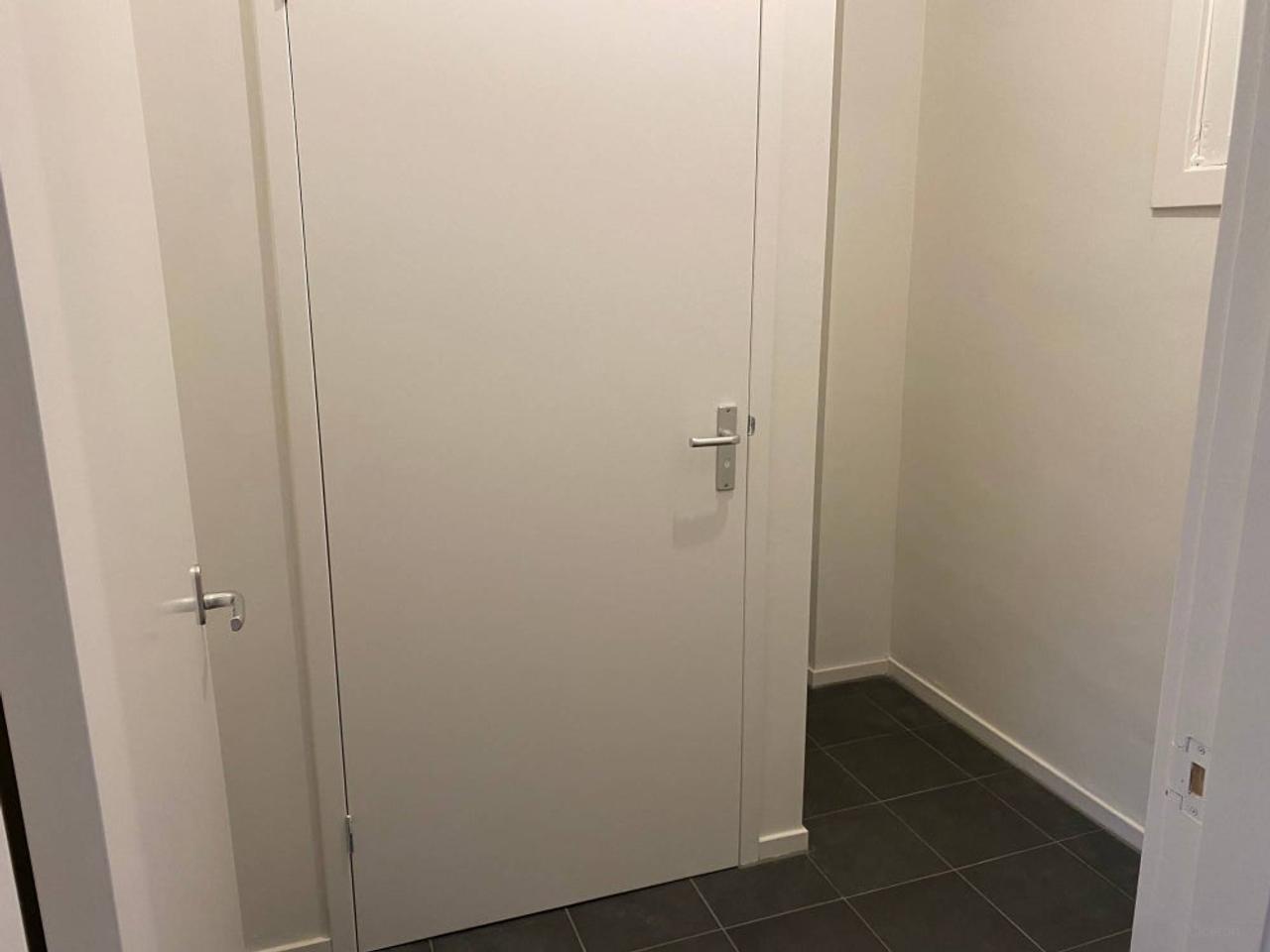 Renovated 150 m² apartment on the Market Square in Winterswijk - Image 8