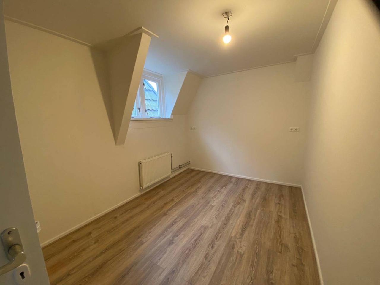 Renovated 150 m² apartment on the Market Square in Winterswijk - Image 16