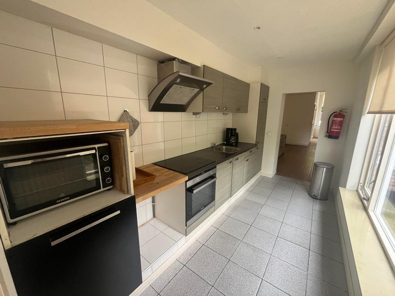 Furnished student house with garden in Enschede - Image 5
