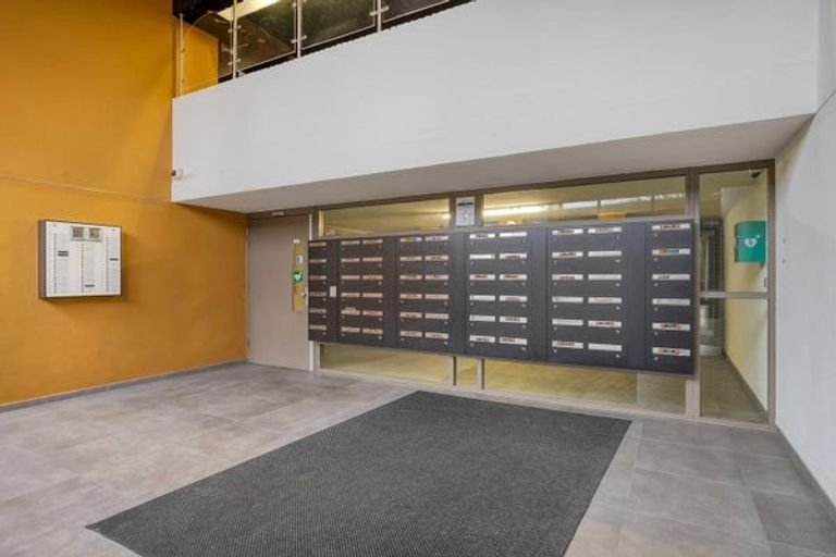 Furnished apartment near Woensel Shopping Center - Image 20