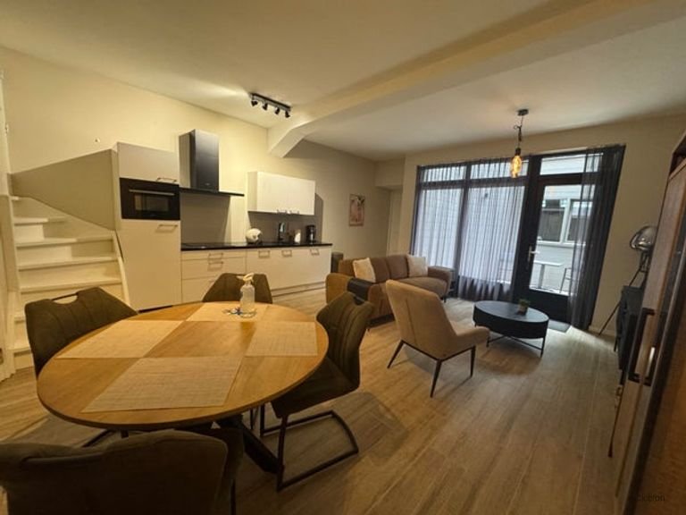 Gemeubileerd appartement met eigen patio - Afbeelding 1