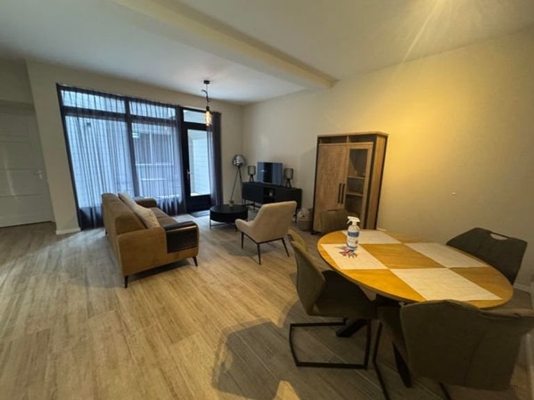 Gemeubileerd appartement met eigen patio - Afbeelding 3