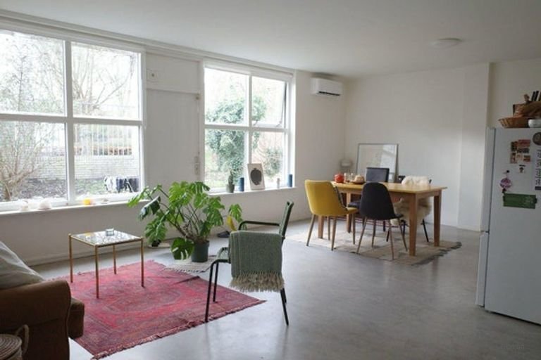 Gasloze woning van 68m2 in voormalig schoolgebouw - Afbeelding 5