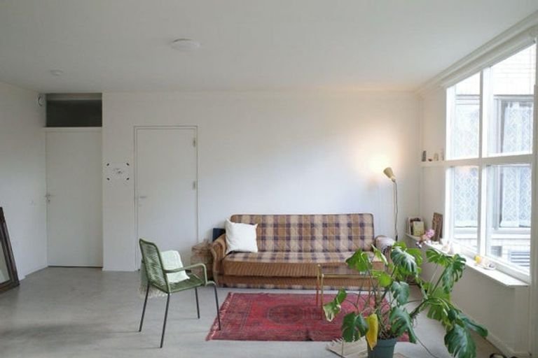 Gasloze woning van 68m2 in voormalig schoolgebouw - Afbeelding 4