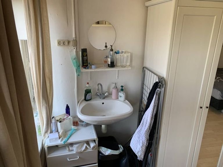 Tijdelijke studentenkamer (16m²) naast station - Afbeelding 5