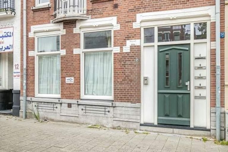 2-bedroom apartment with skyline views - Image 2