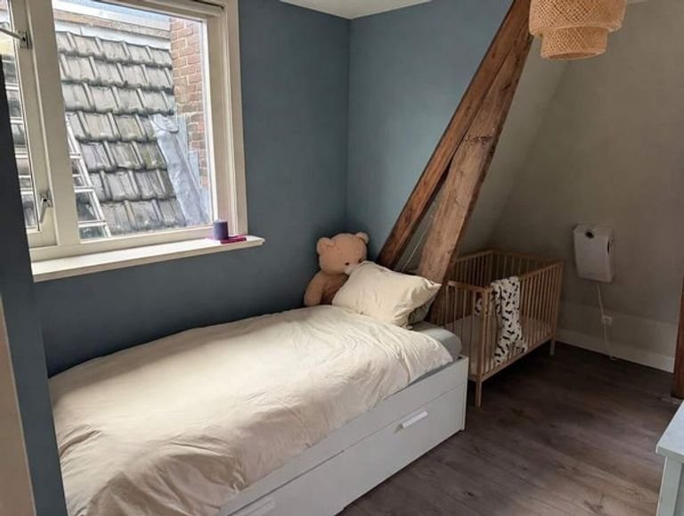 2-bedroom apartment with skyline views - Image 13