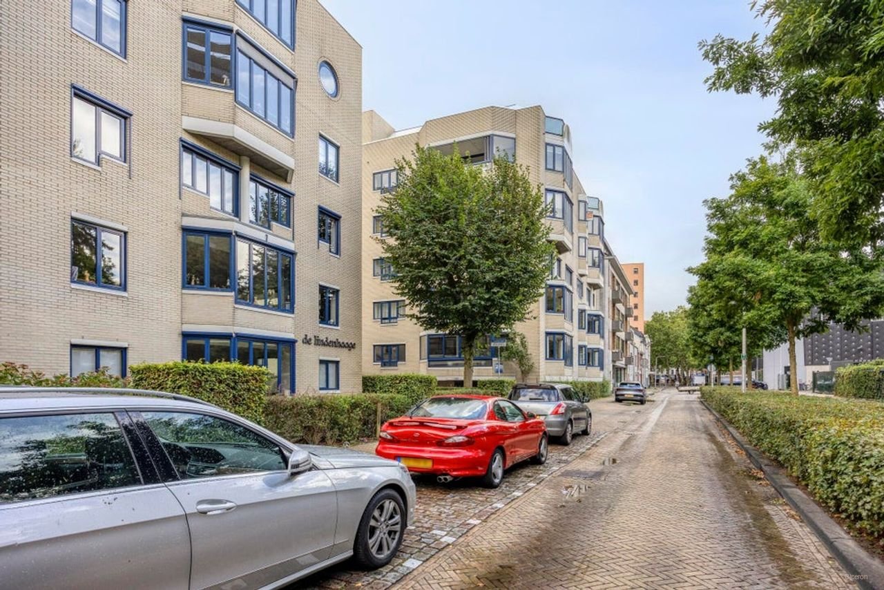 Renovated and furnished apartment (116 m²) in Tilburg - Image 2