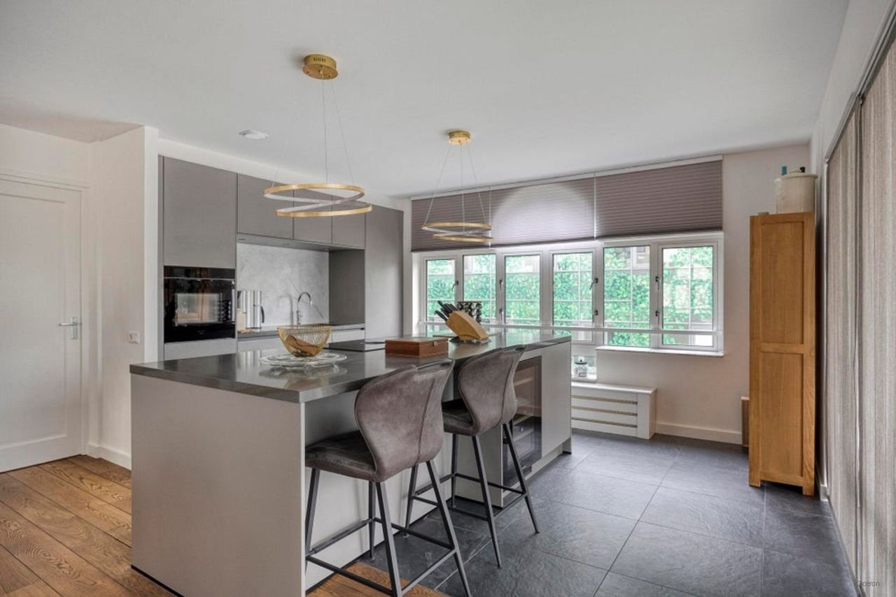 Renovated and furnished apartment (116 m²) in Tilburg - Image 9