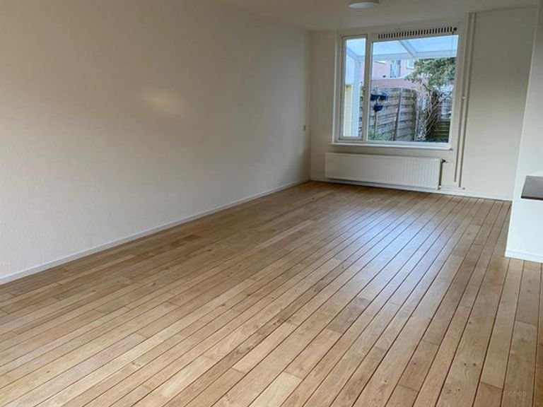 Huis van 125 m² met 4 slaapkamers in De Heeg - Afbeelding 4