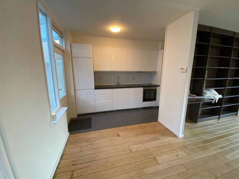 Huis van 125 m² met 4 slaapkamers in De Heeg - Afbeelding 9
