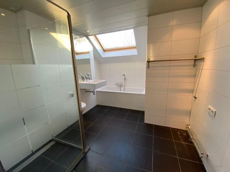 Huis van 125 m² met 4 slaapkamers in De Heeg - Afbeelding 21