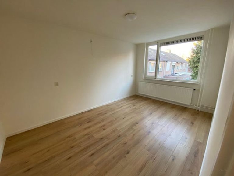 Huis van 125 m² met 4 slaapkamers in De Heeg - Afbeelding 15