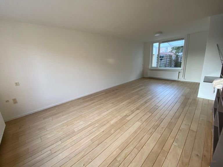 Huis van 125 m² met 4 slaapkamers in De Heeg - Afbeelding 5