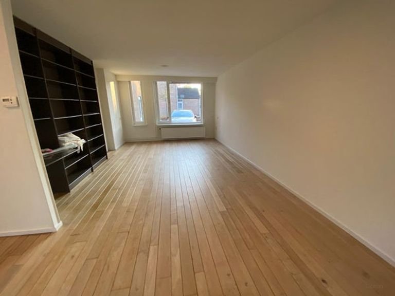 Huis van 125 m² met 4 slaapkamers in De Heeg - Afbeelding 10