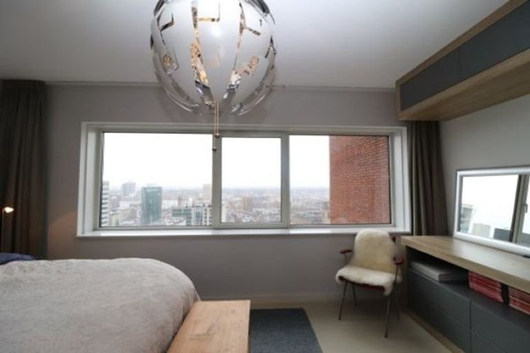 130 m² apartment with sauna on the 29th floor - Image 19