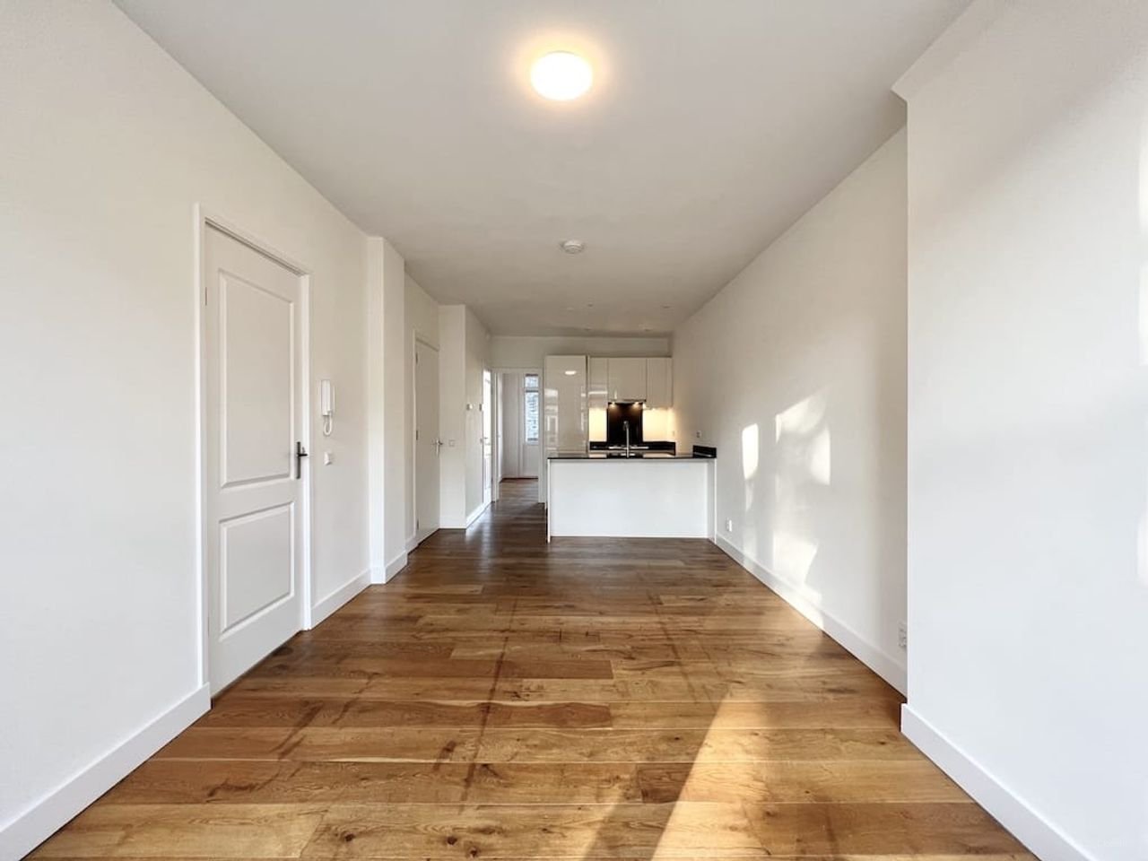 67 m² Apartment with Balcony and Two Bedrooms - Image 1