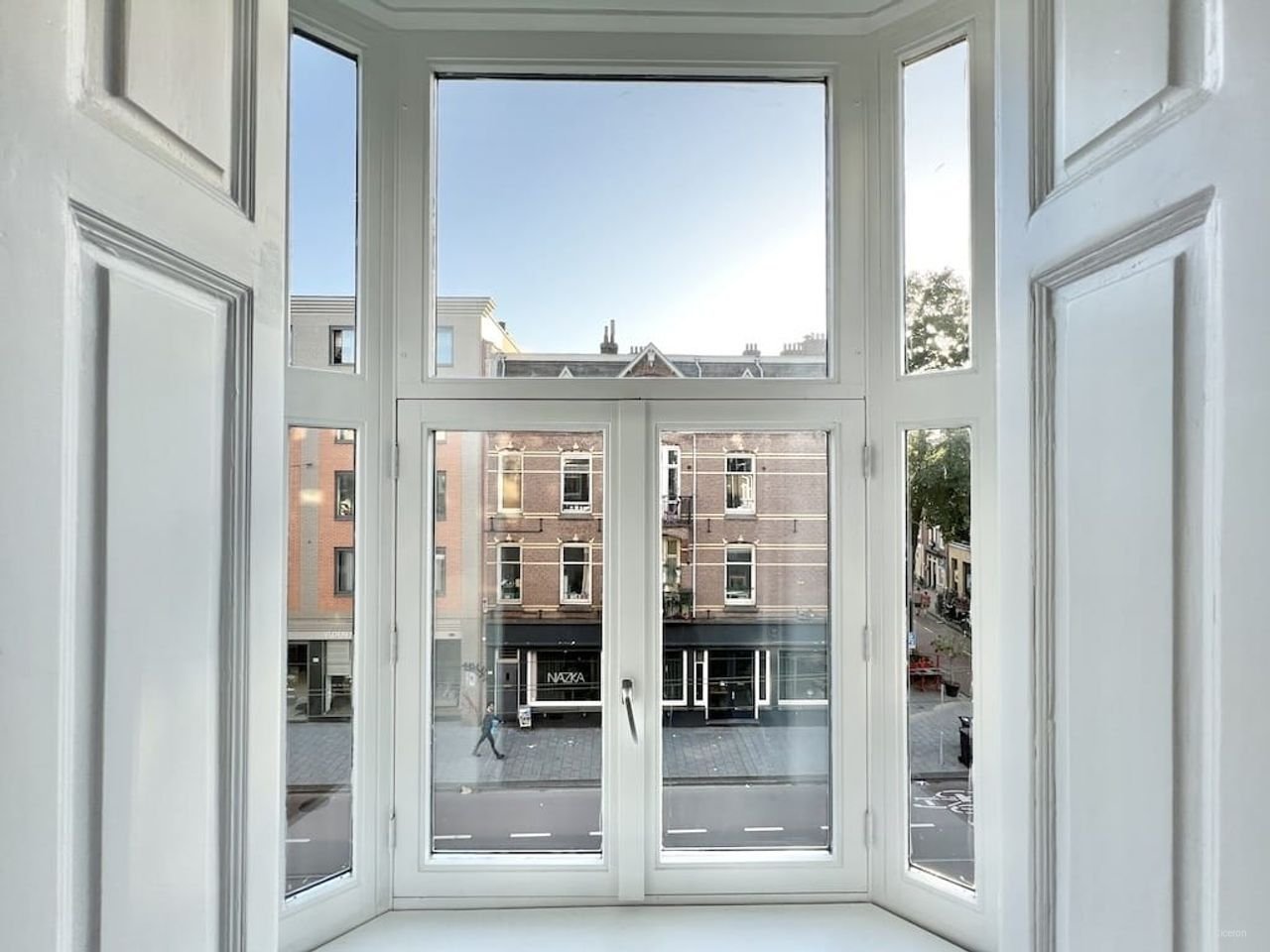 67 m² Apartment with Balcony and Two Bedrooms - Image 2