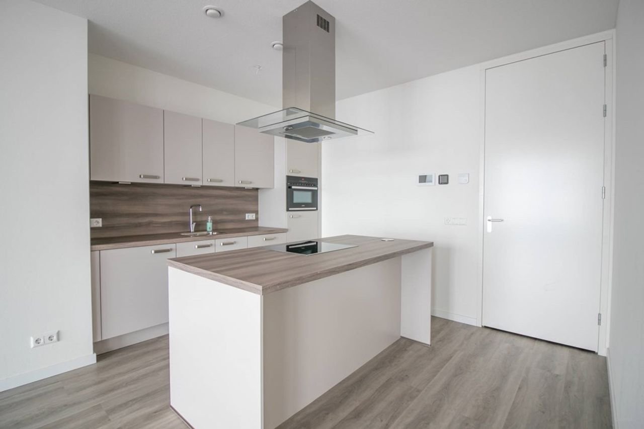 1-bedroom apartment on Oostenburg - Image 6