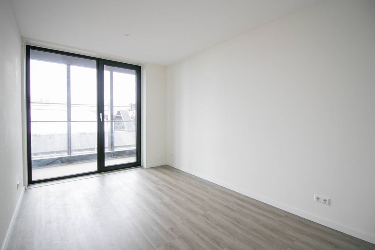 1-bedroom apartment on Oostenburg - Image 7