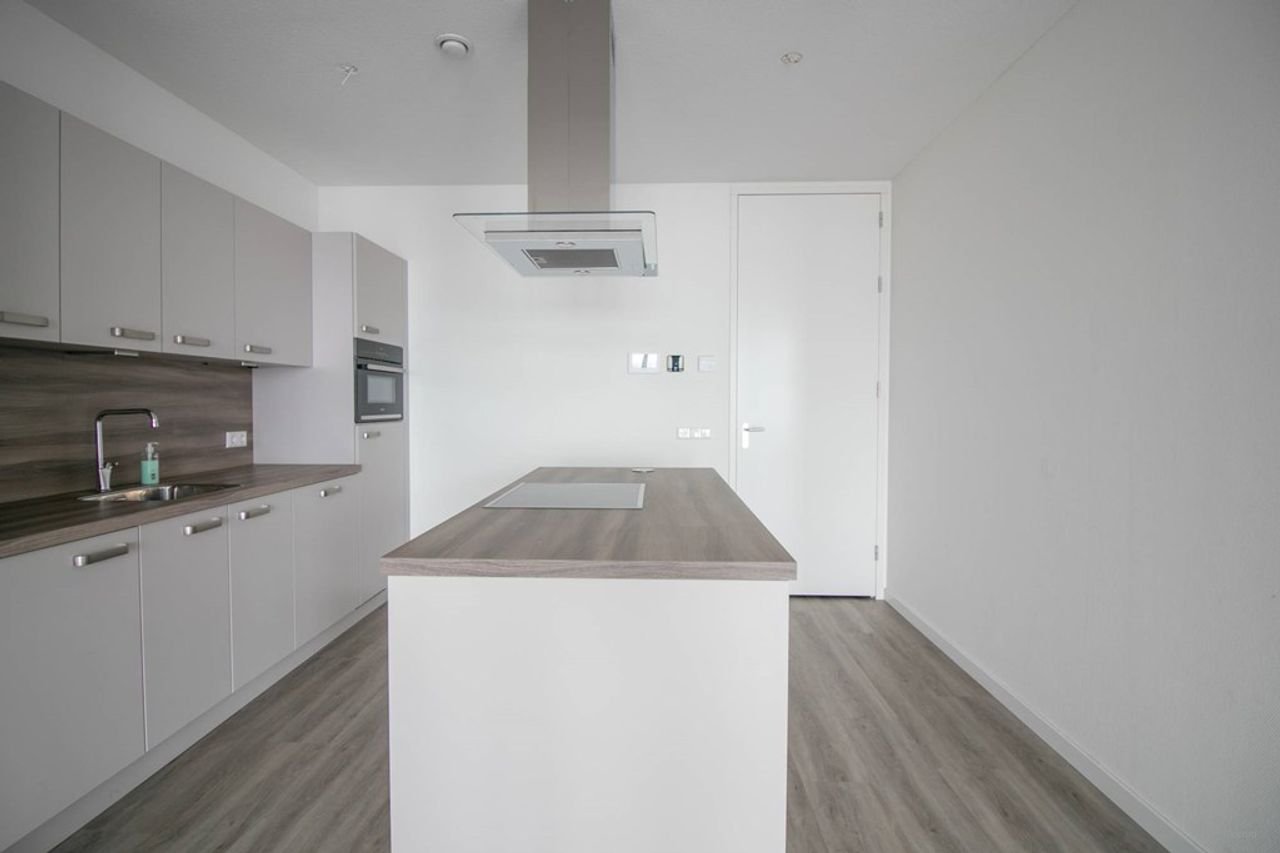 1-bedroom apartment on Oostenburg - Image 5