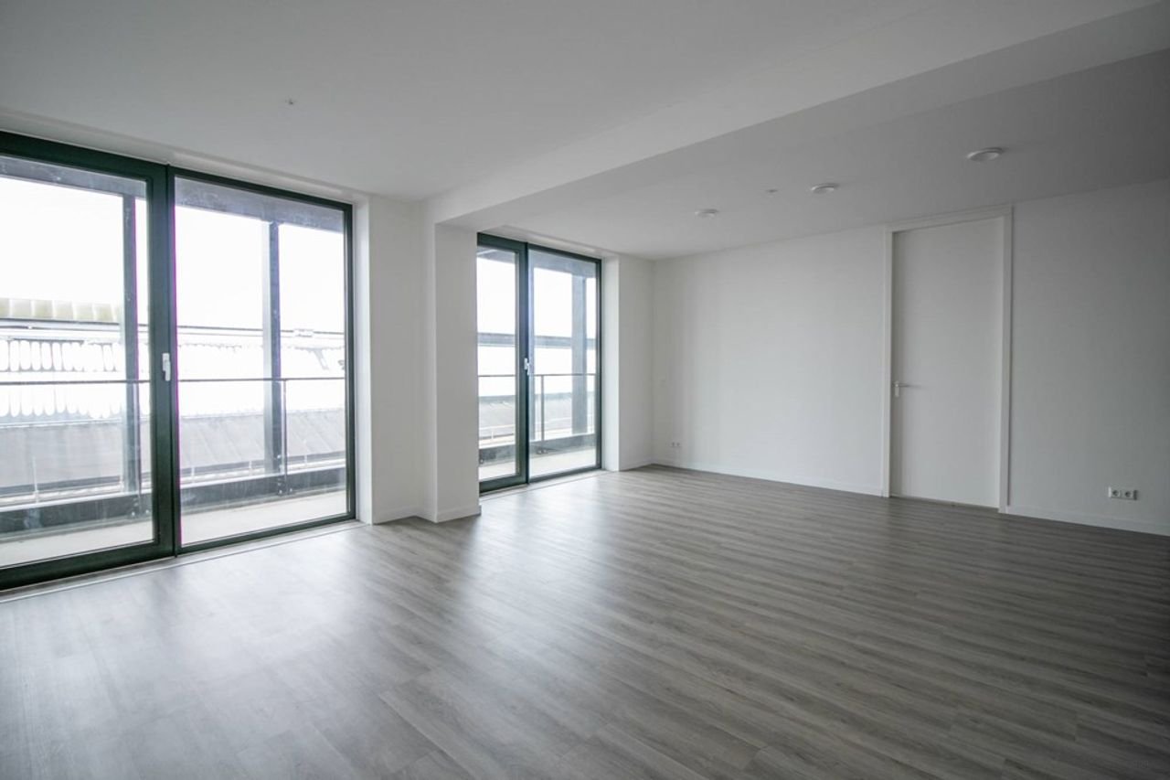 1-bedroom apartment on Oostenburg - Image 4