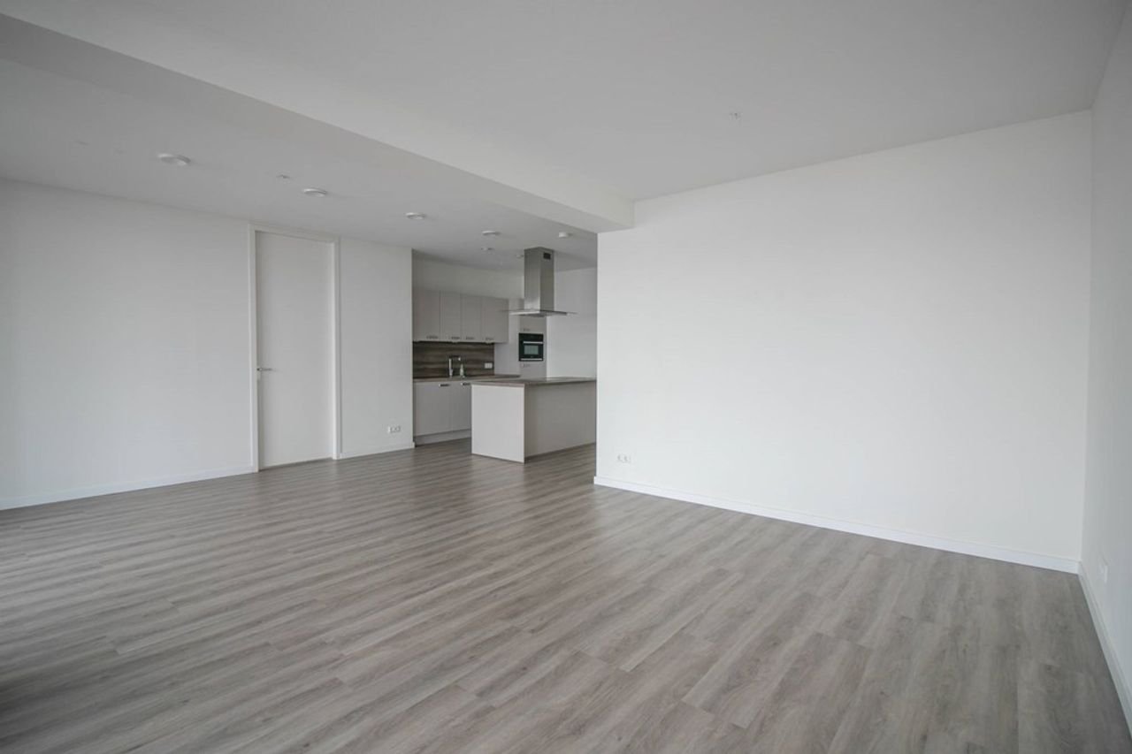 1-bedroom apartment on Oostenburg - Image 3