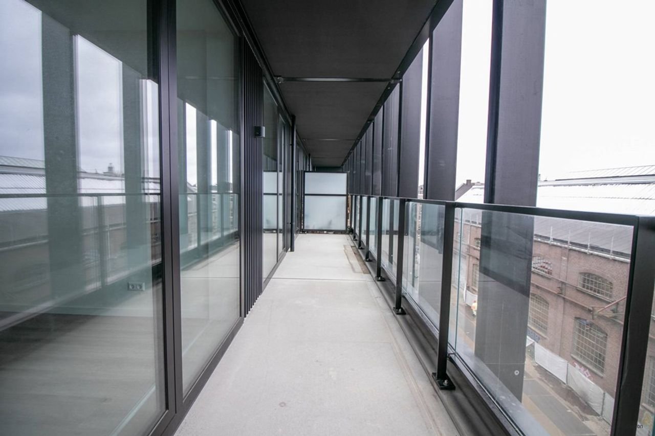 1-bedroom apartment on Oostenburg - Image 12