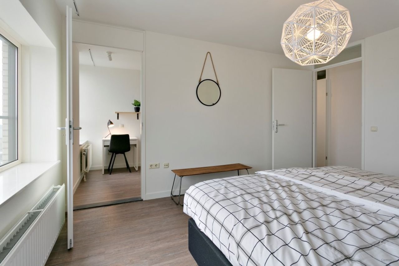 Furnished apartment on the 16th floor - Image 14