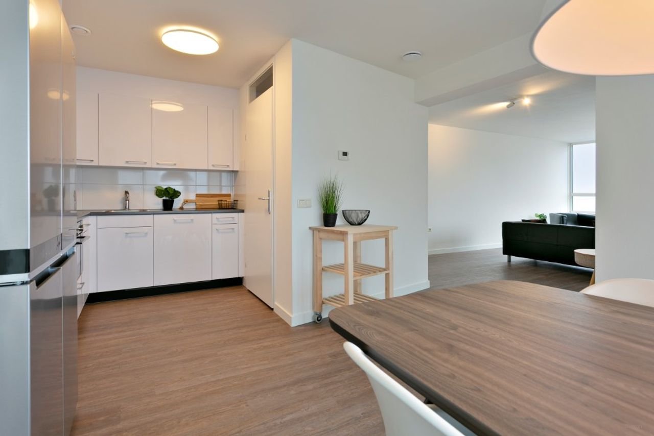 Furnished apartment on the 16th floor - Image 10