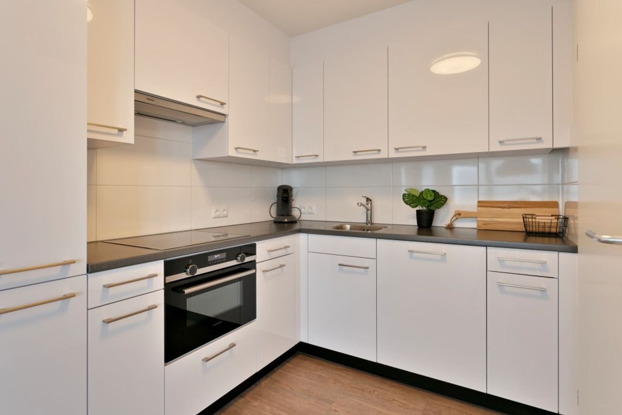 Furnished apartment on the 16th floor - Image 12