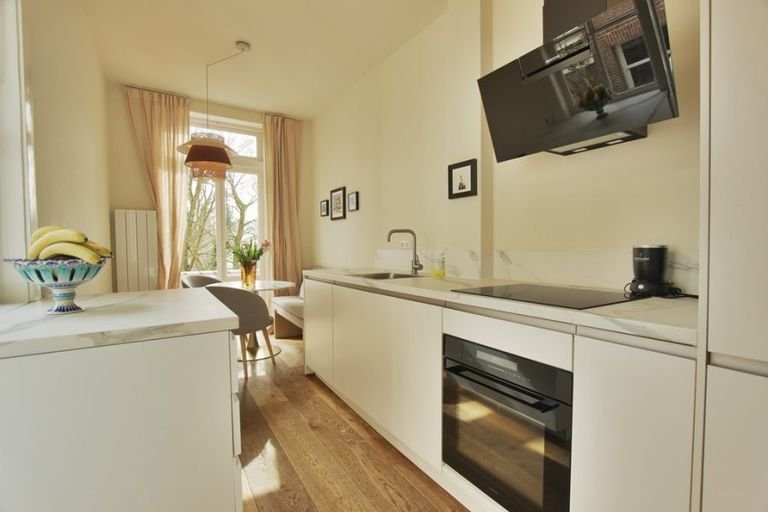 Bright 2-bedroom apartment directly adjacent to Vondelpark - Image 7
