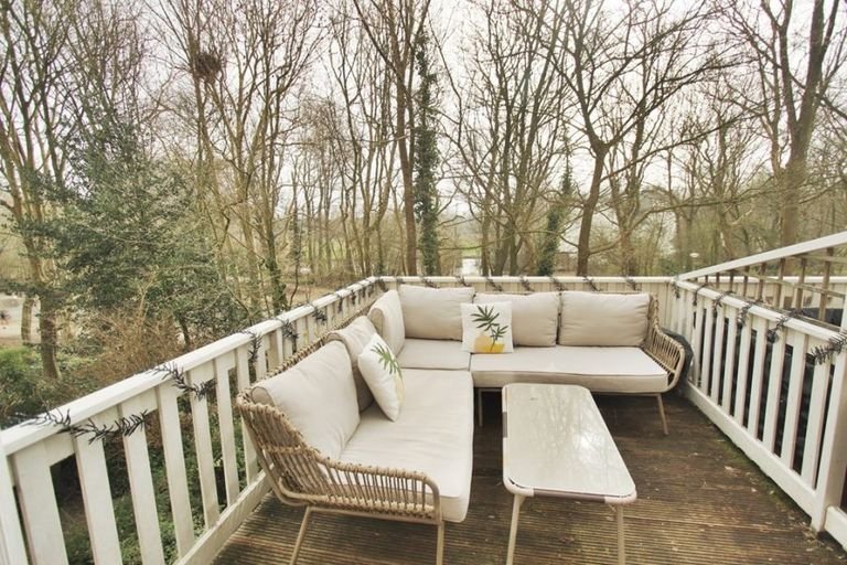 Bright 2-bedroom apartment directly adjacent to Vondelpark - Image 10