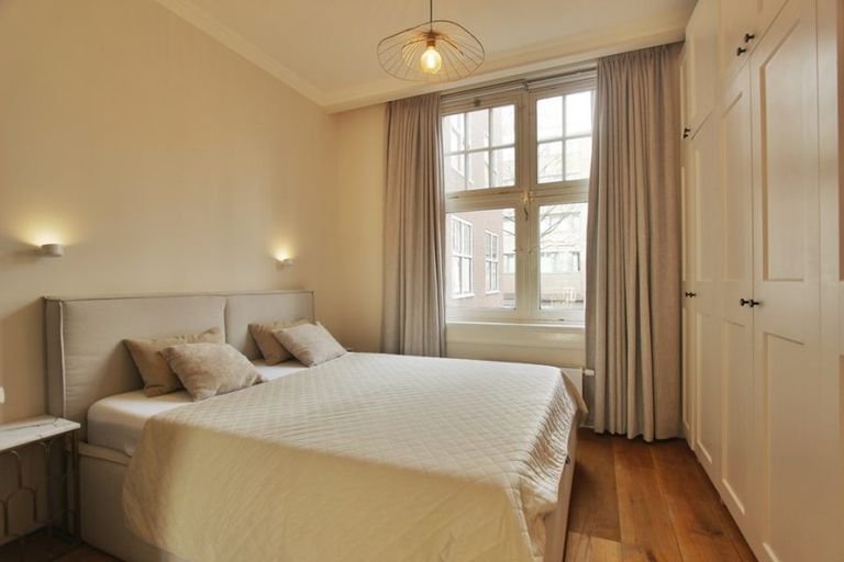 Bright 2-bedroom apartment directly adjacent to Vondelpark - Image 13