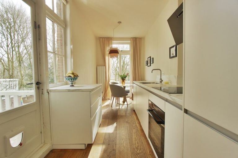 Bright 2-bedroom apartment directly adjacent to Vondelpark - Image 4