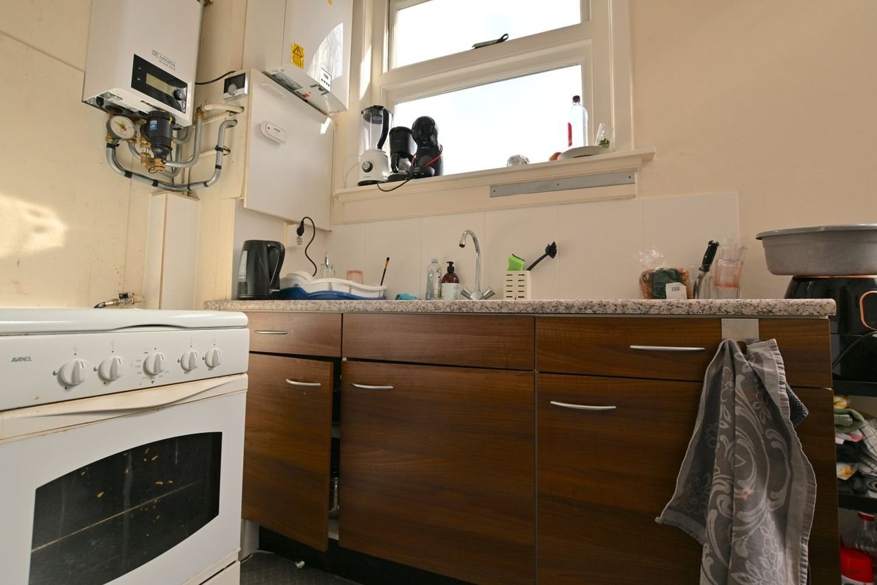 Bright student room (17 m²) at Bernoulliplein - Image 9